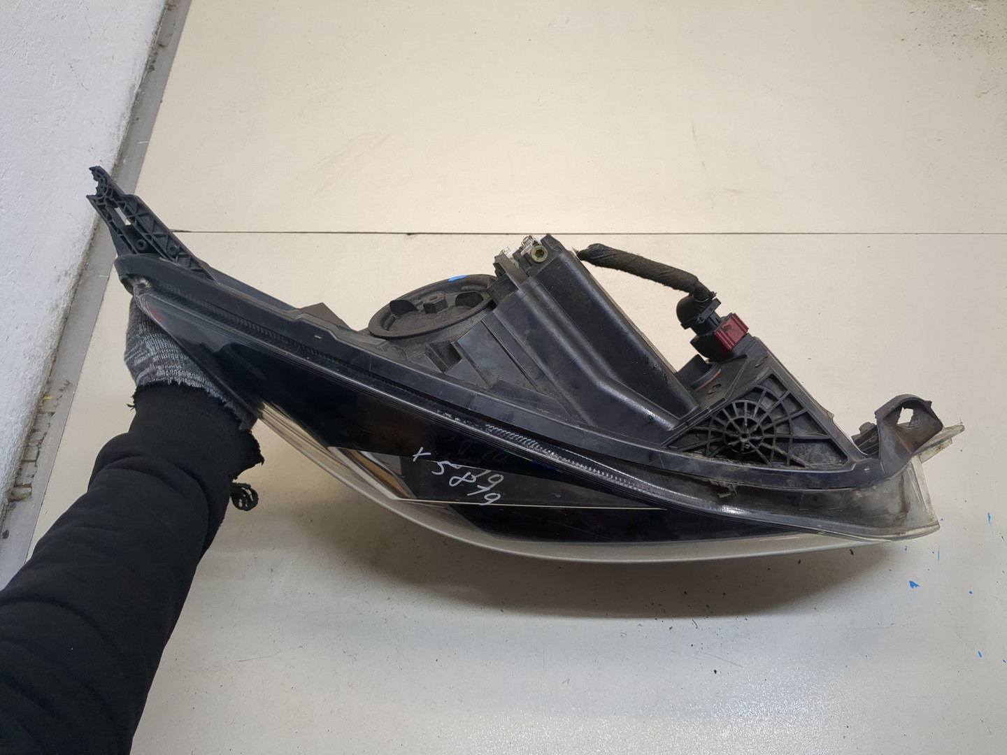 Фара правая