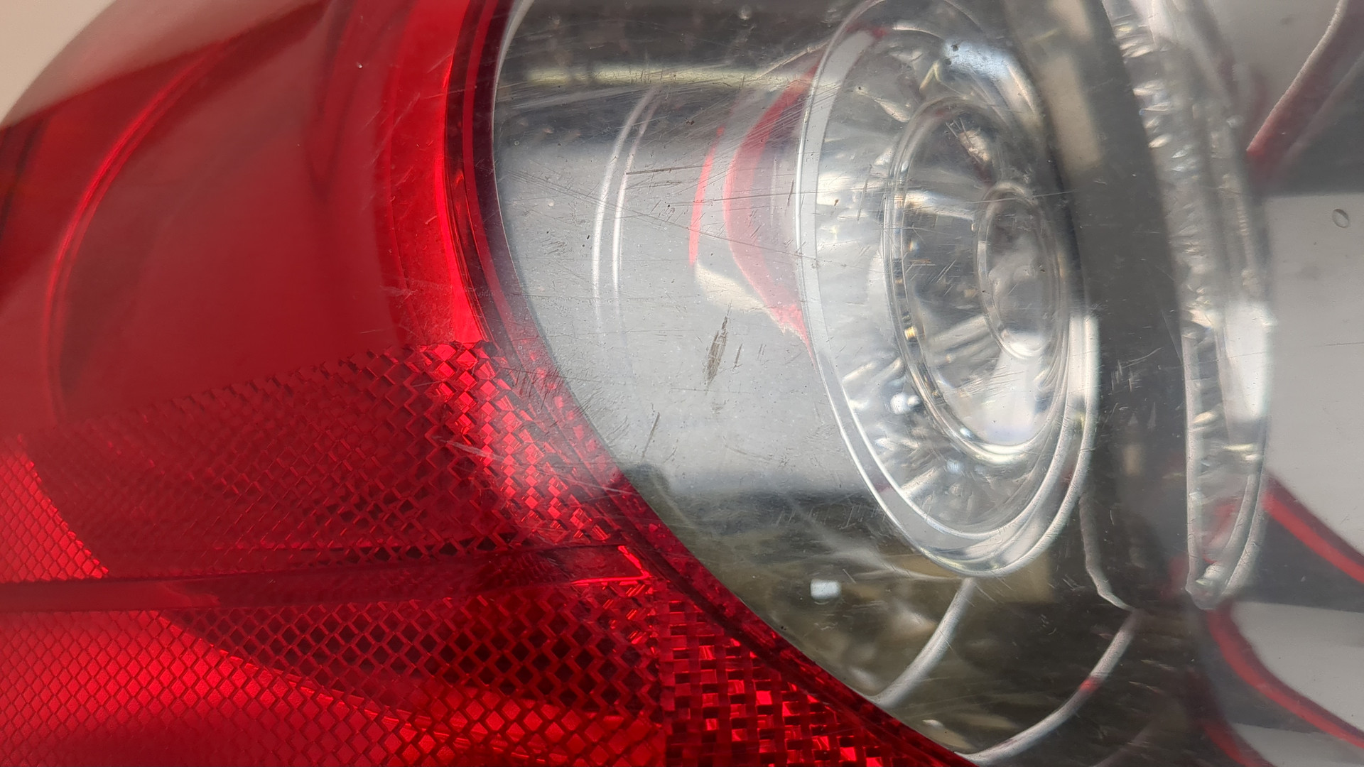 Фонарь задний левый