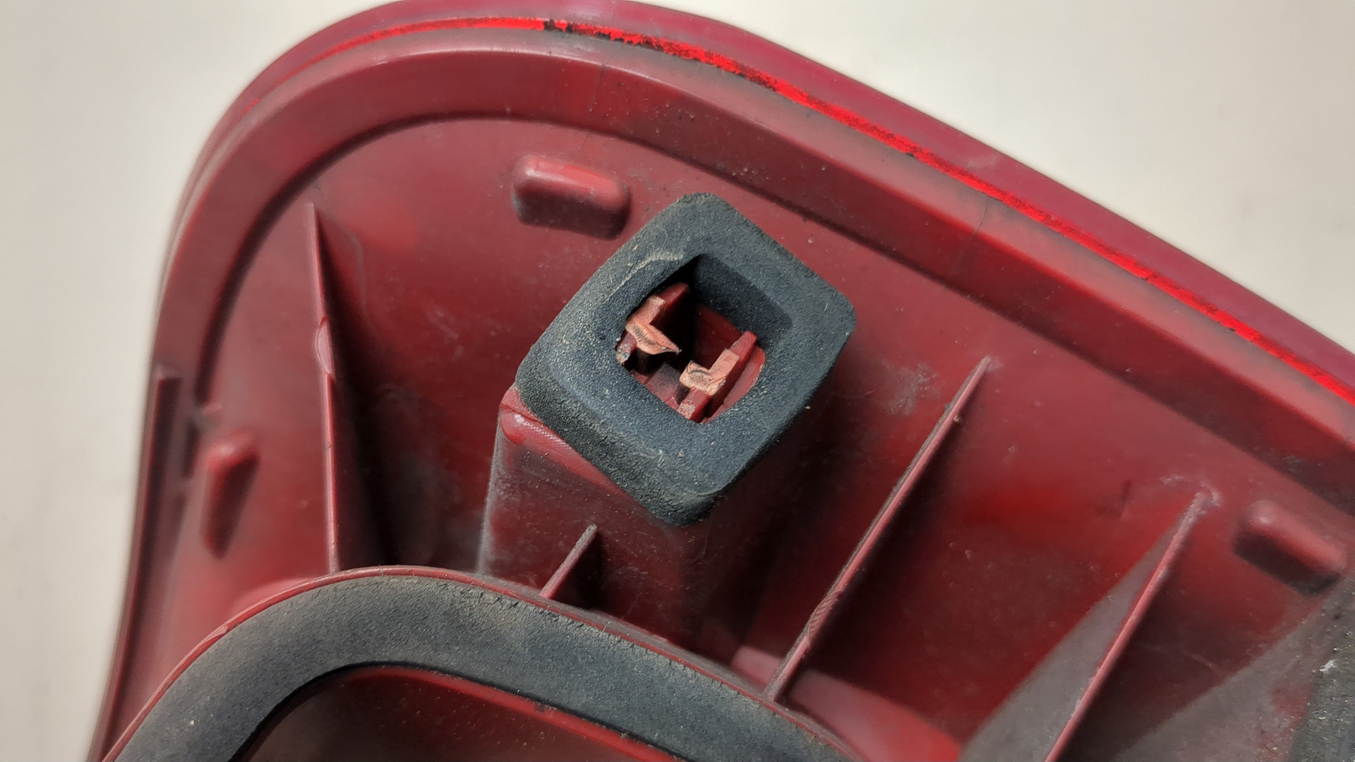 Фонарь задний левый