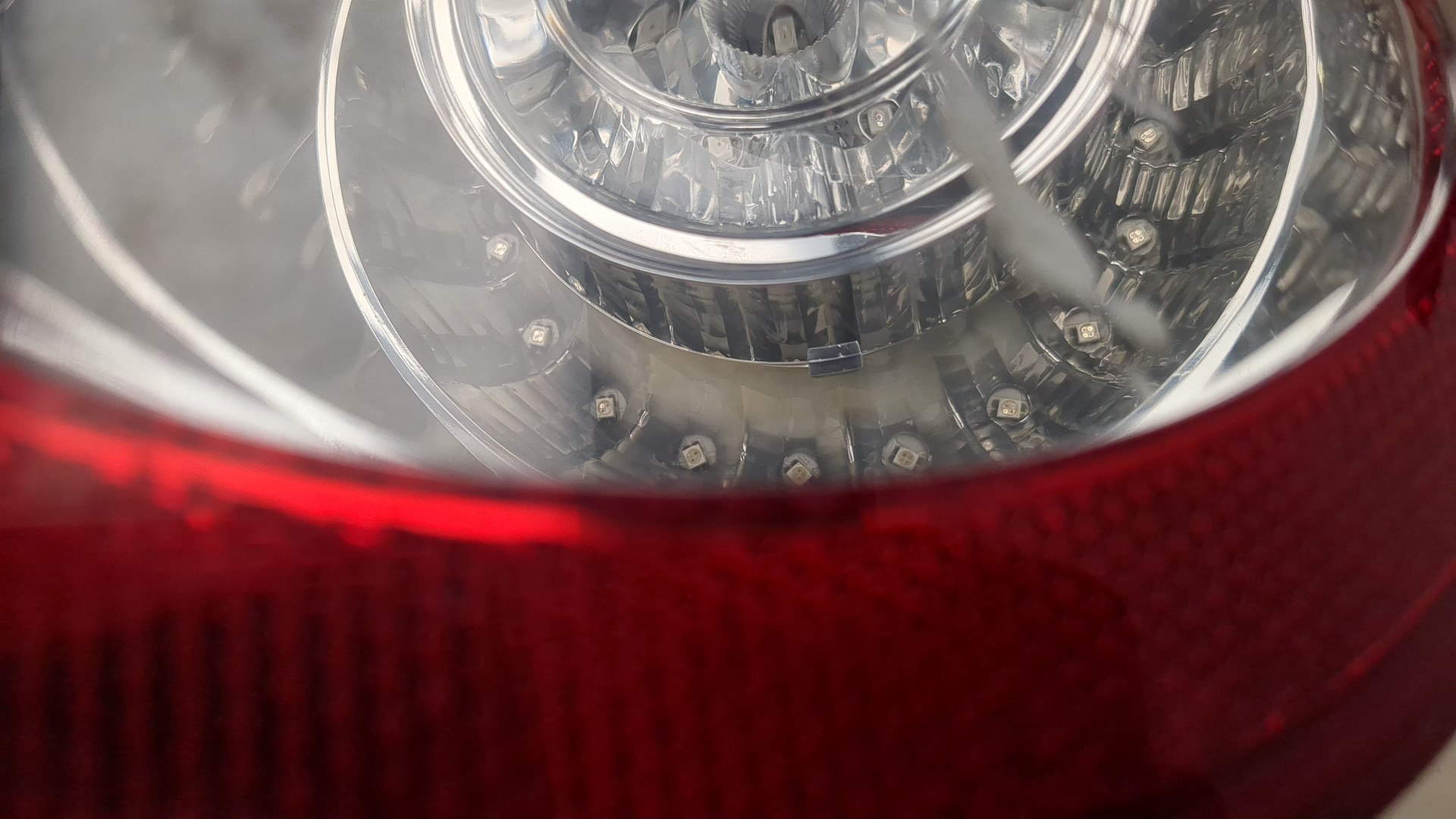 Фонарь задний правый