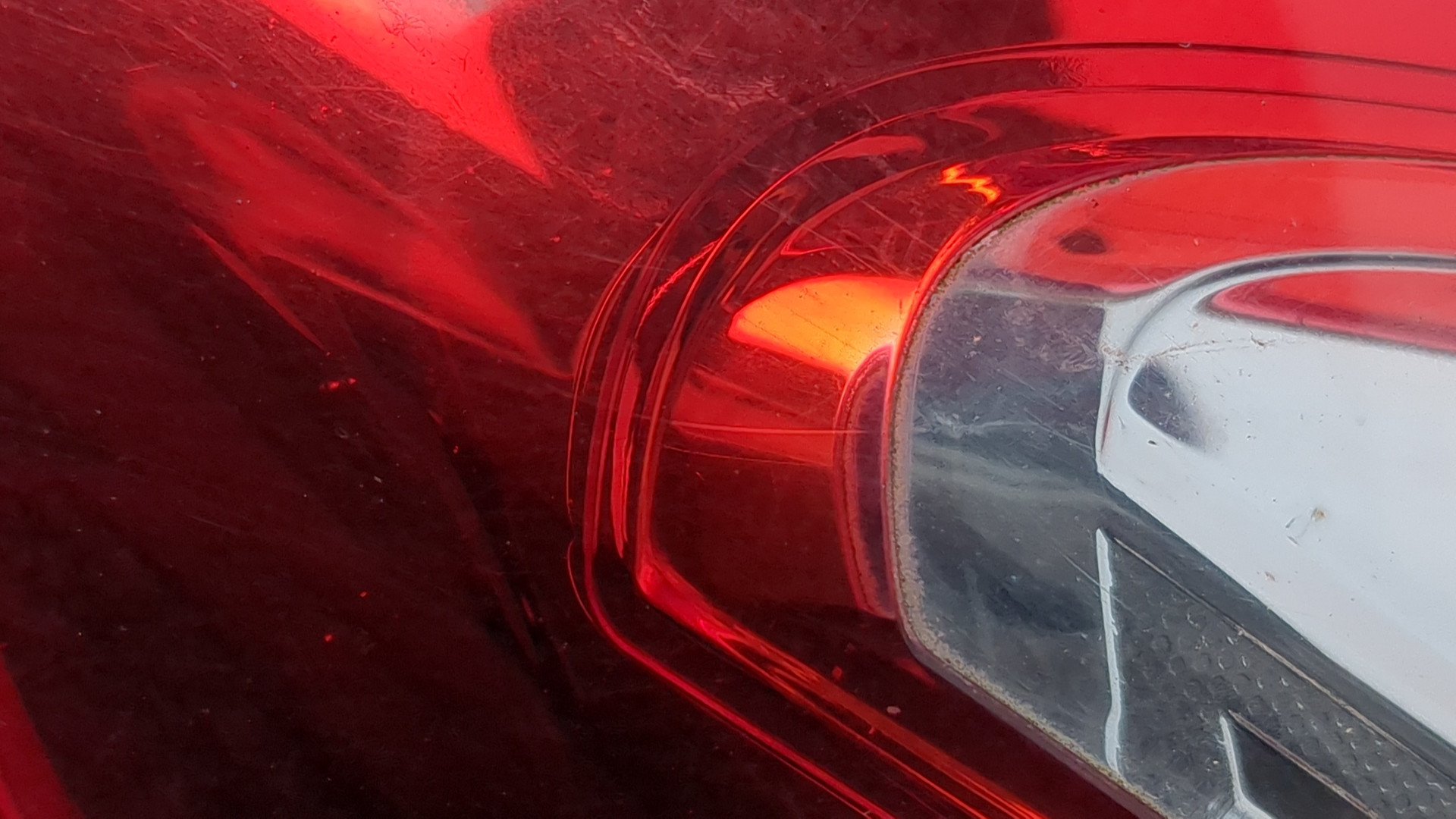 Фонарь задний левый