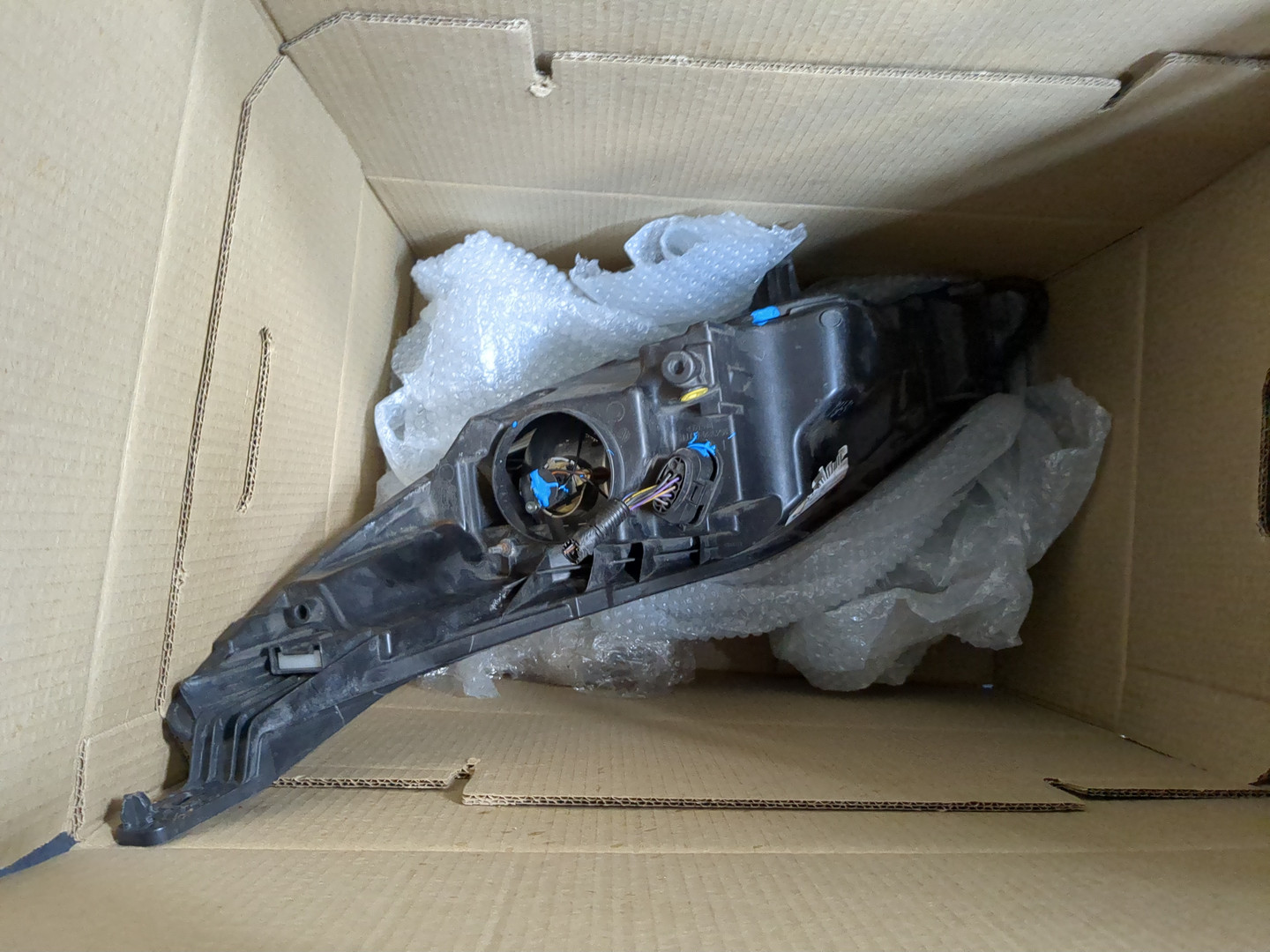 Фара правая