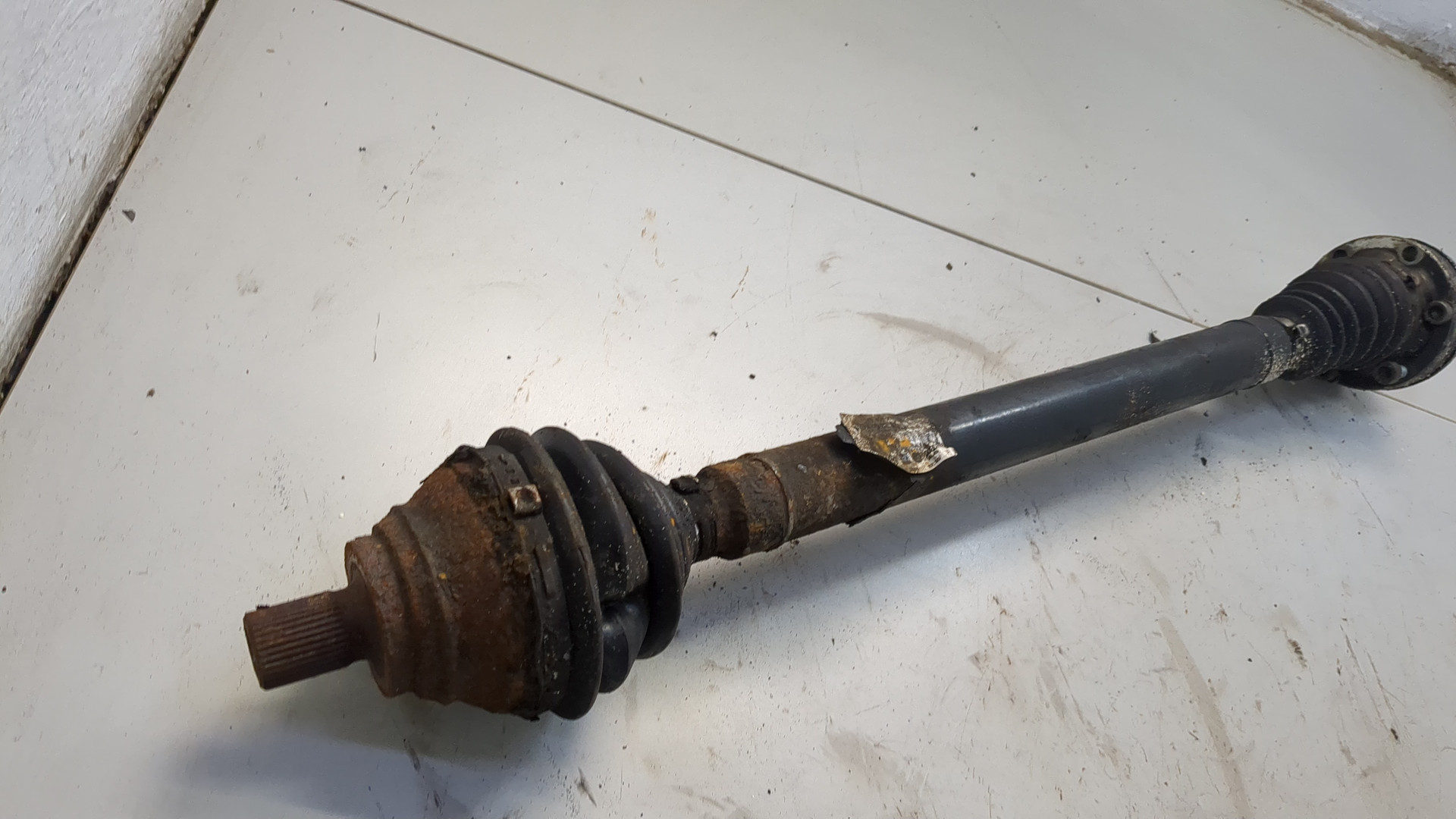Полуось передняя правая