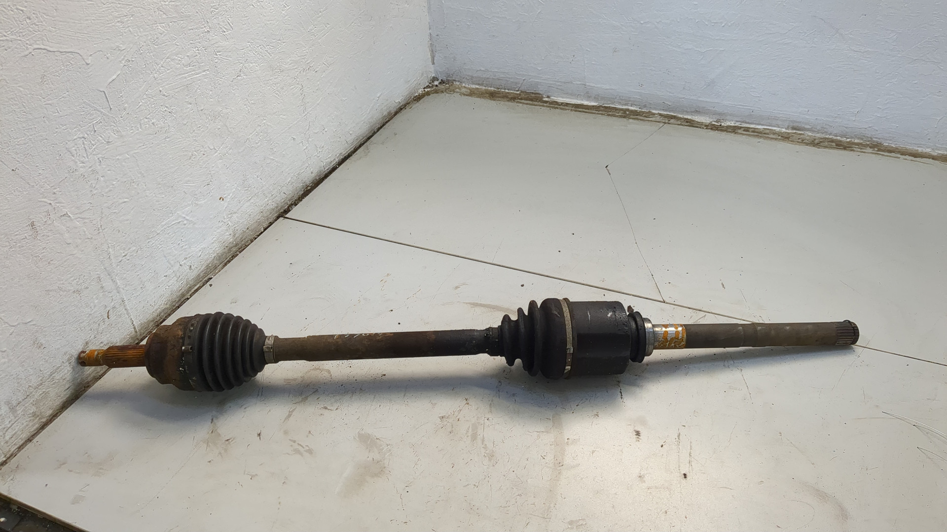 Полуось передняя правая