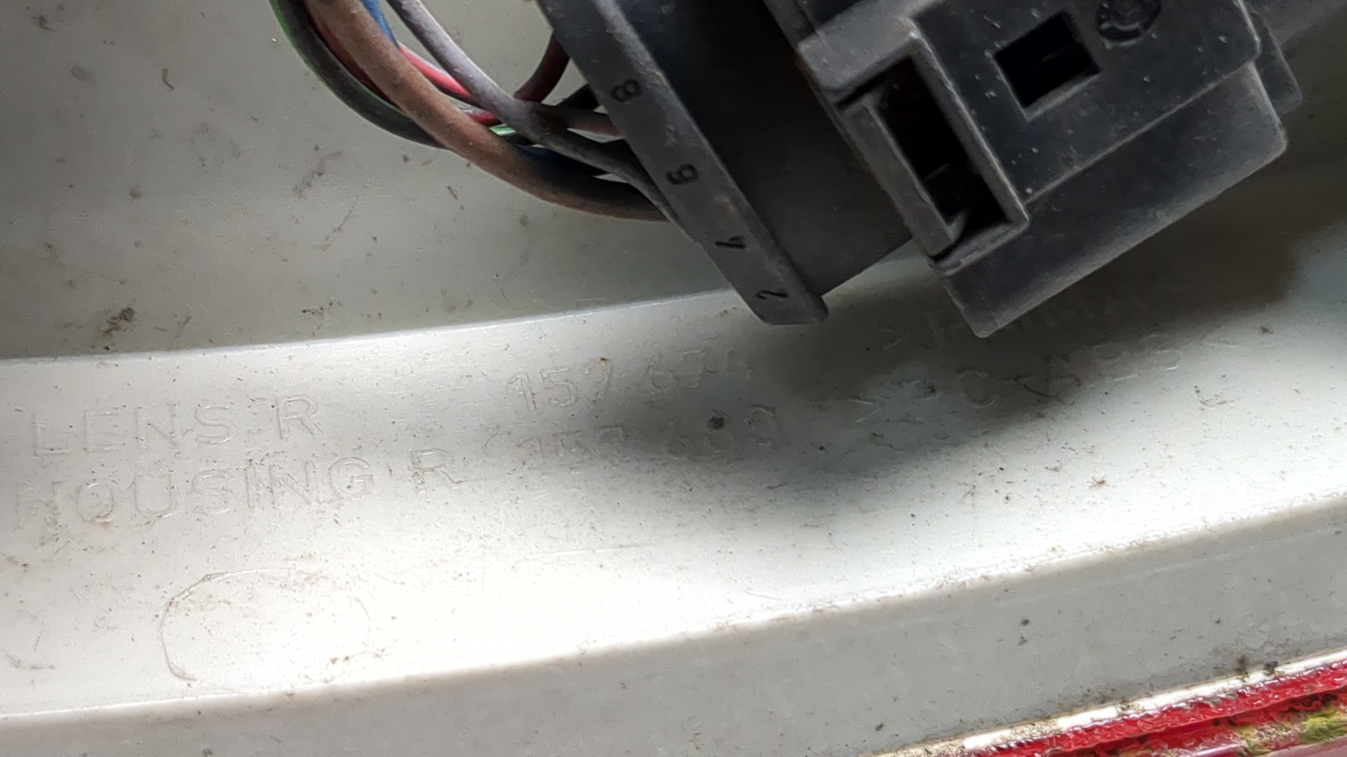 Фонарь задний правый