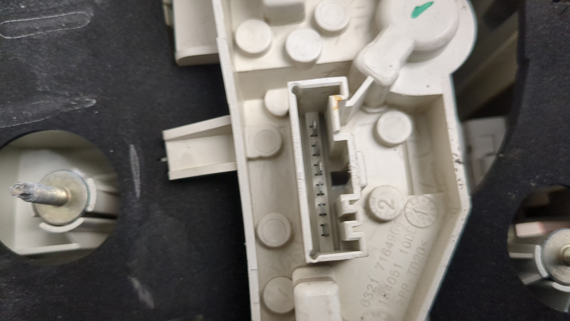 Фонарь задний правый