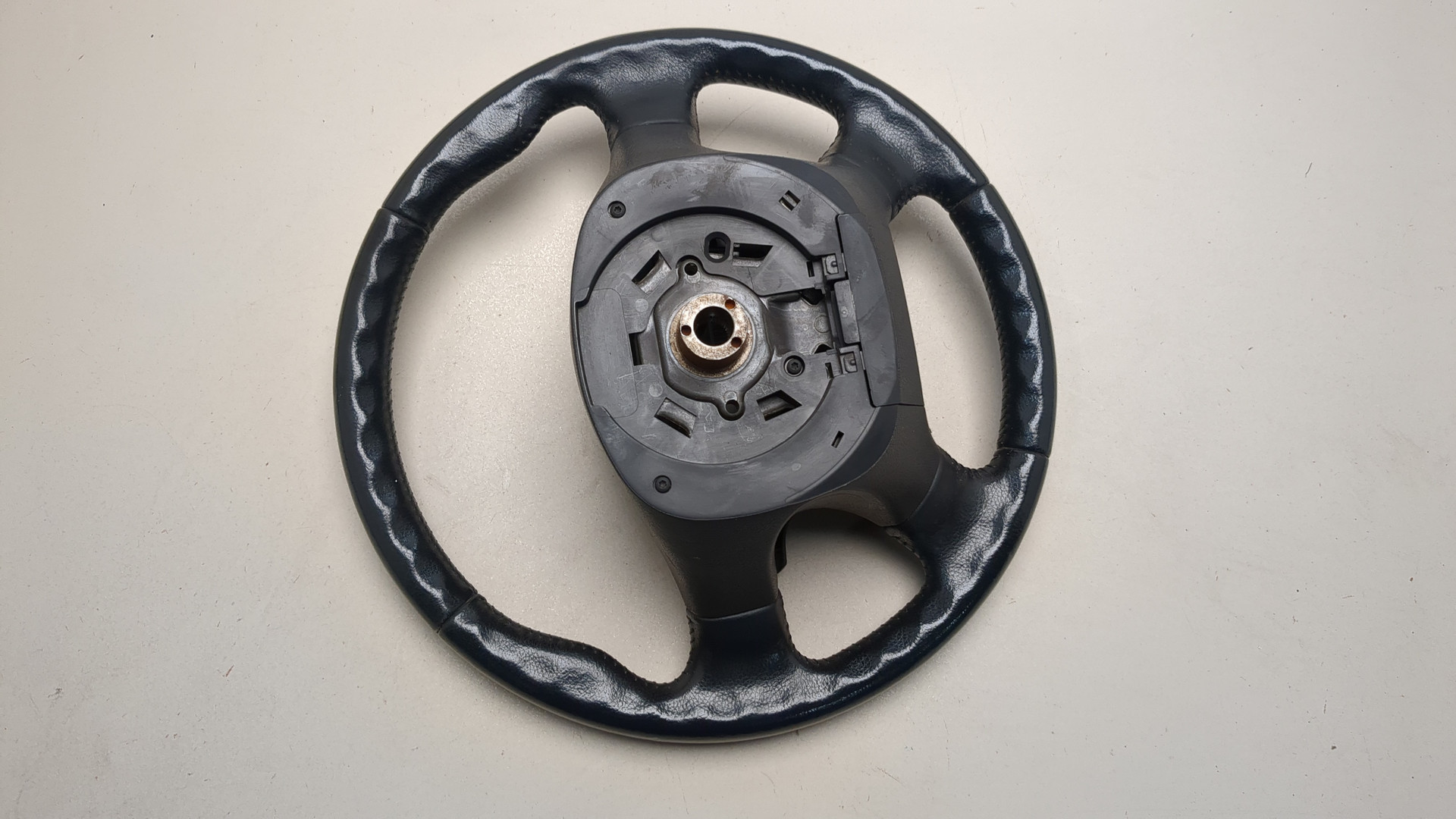 Рулевое колесо (руль)