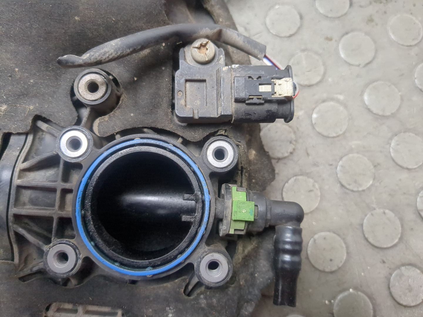 Коллектор впускной