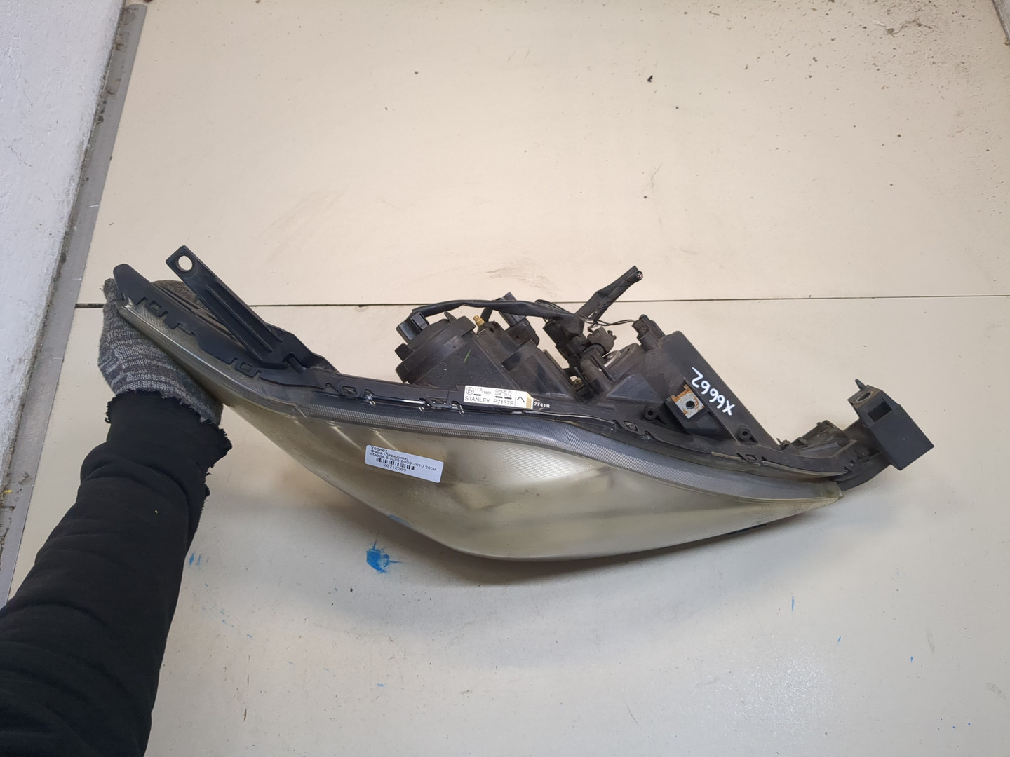 Фара правая