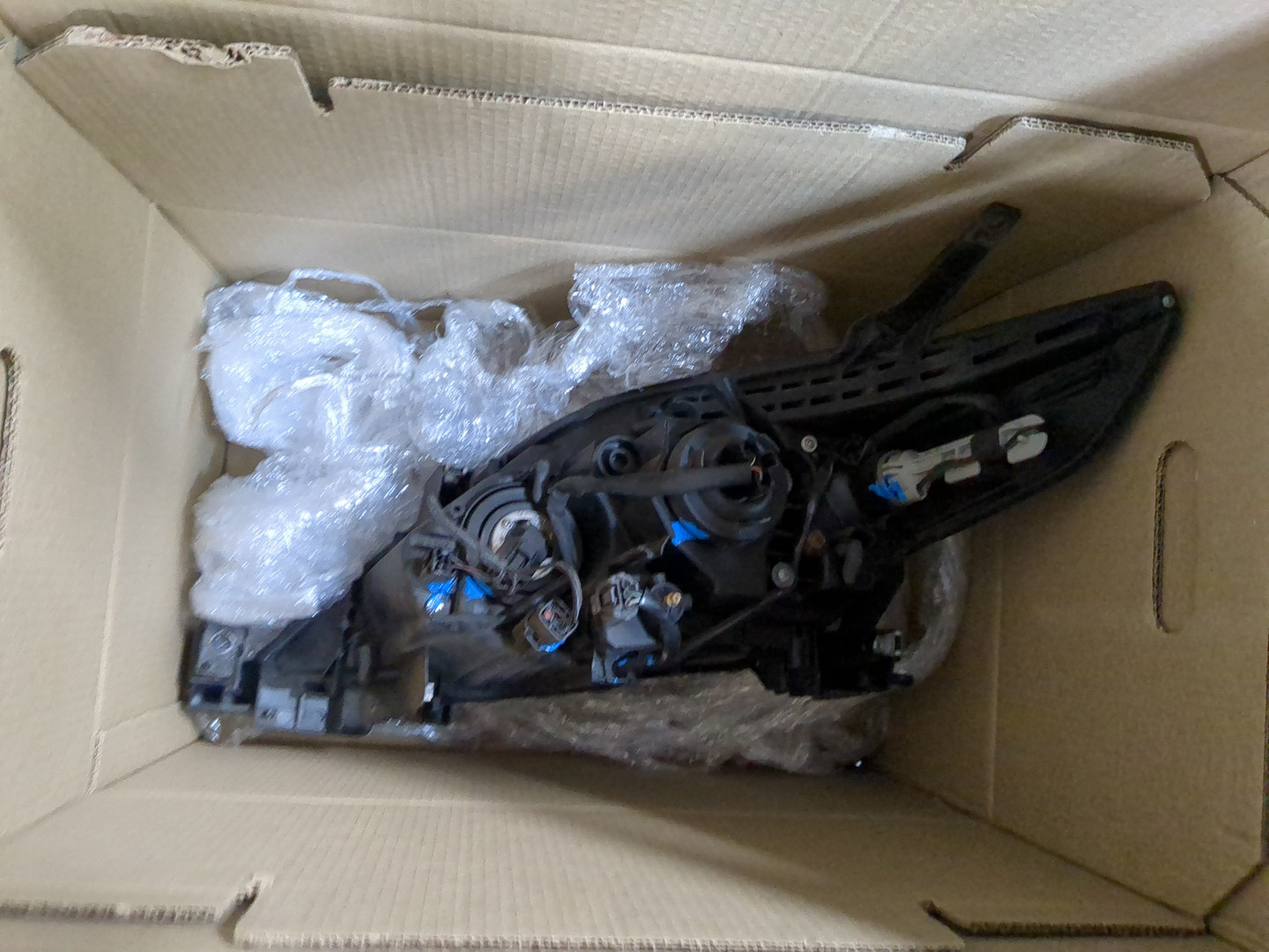 Фара правая