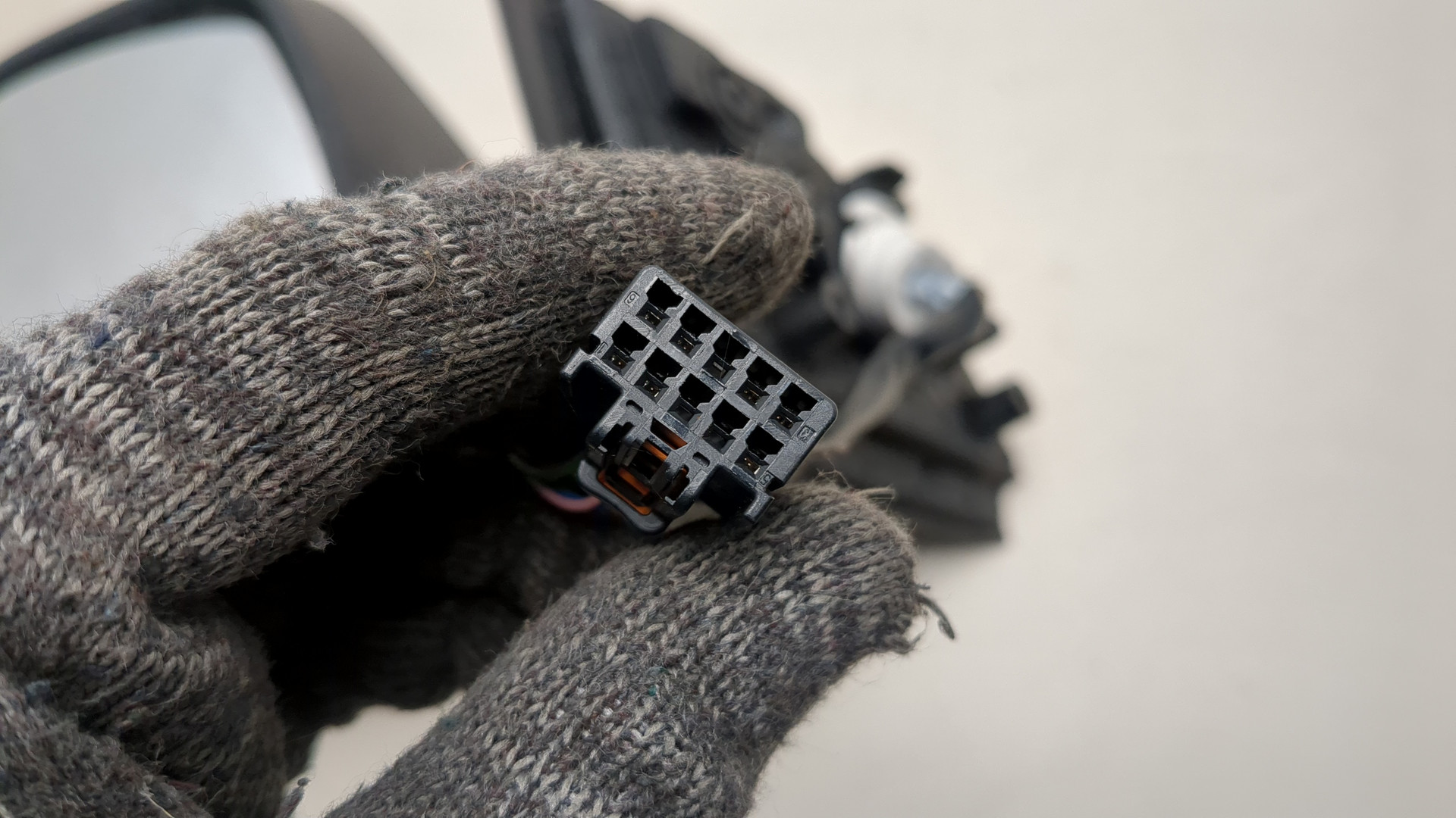 Зеркало левое электрическое