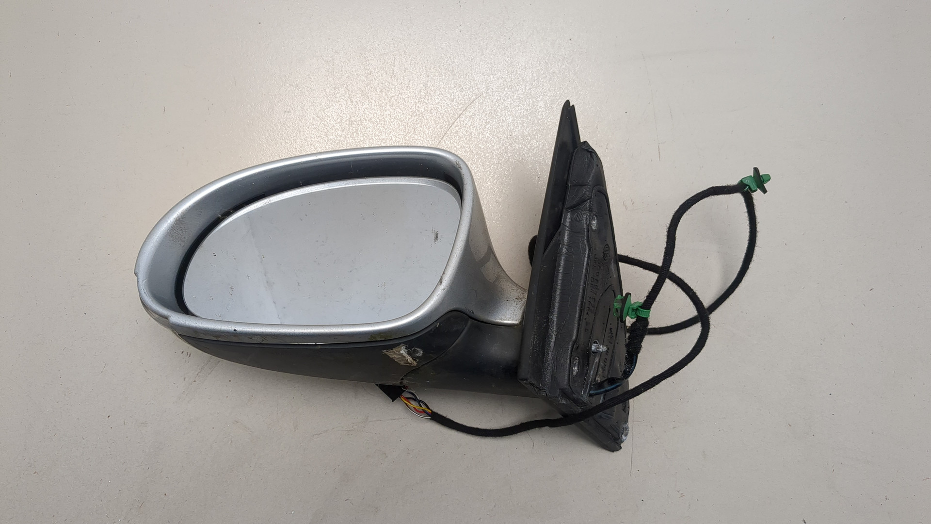 Зеркало левое электрическое