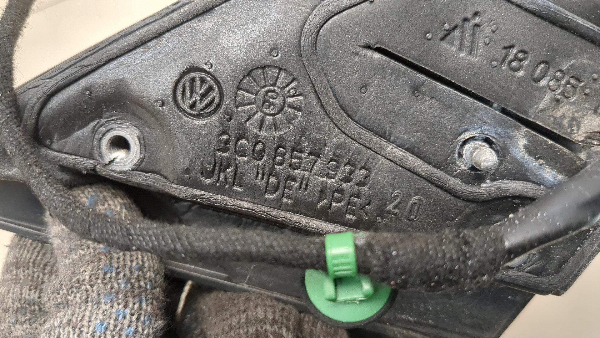 Зеркало левое электрическое