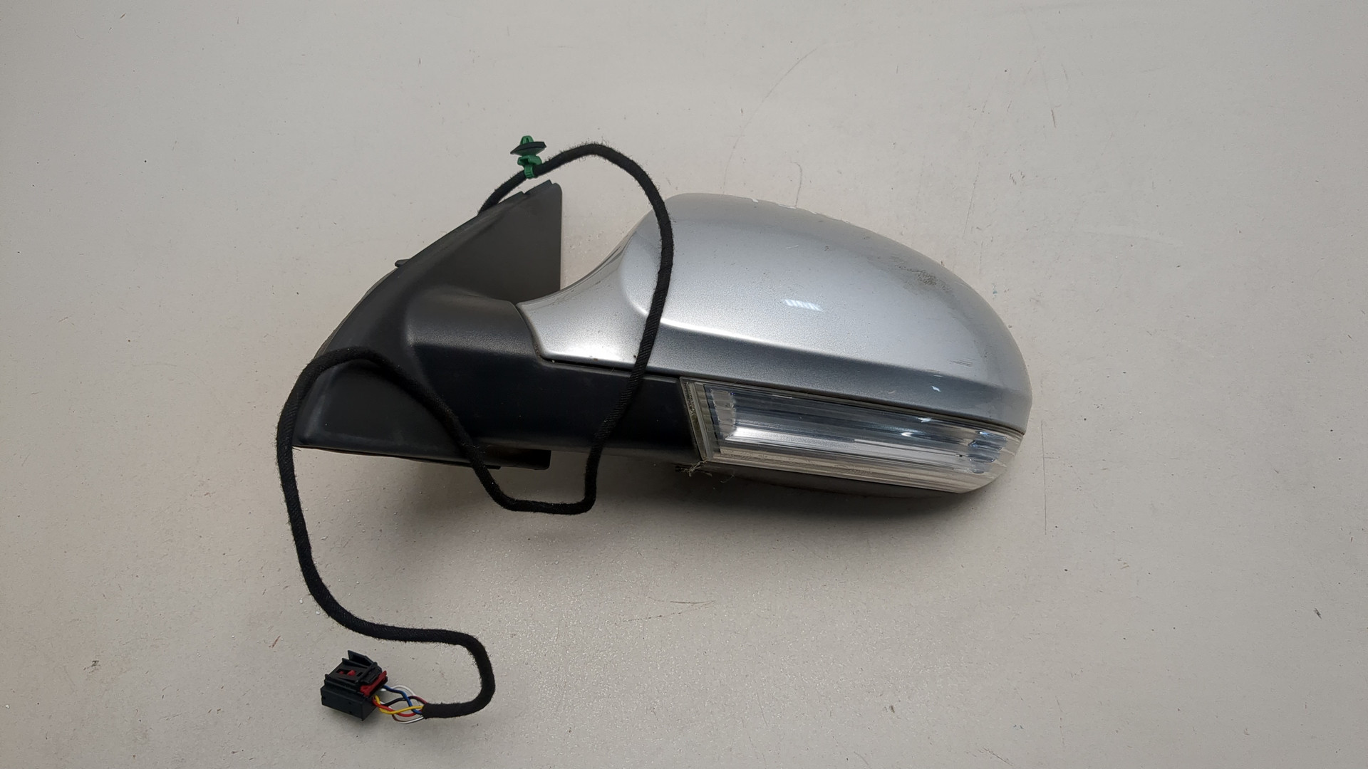 Зеркало левое электрическое