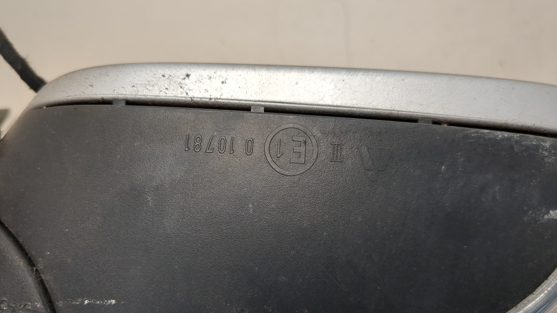 Зеркало правое электрическое