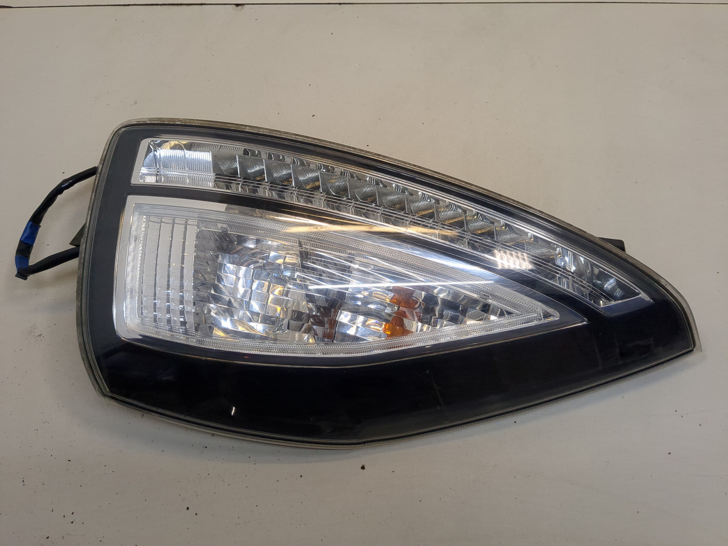 Фонарь задний правый