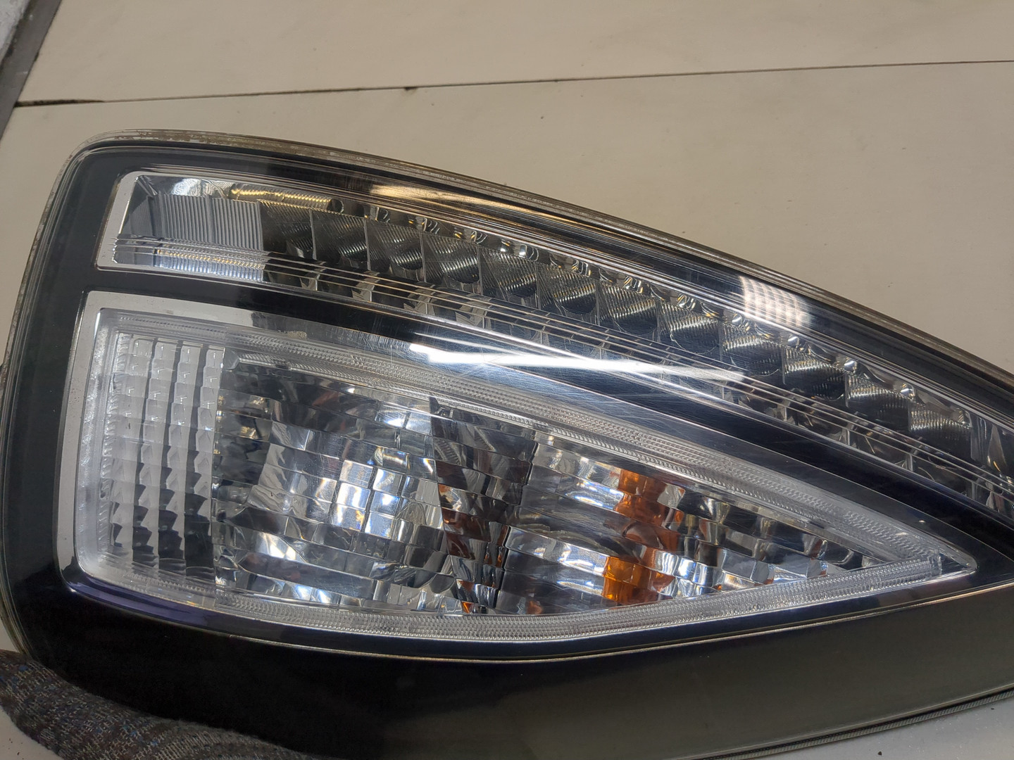 Фонарь задний правый