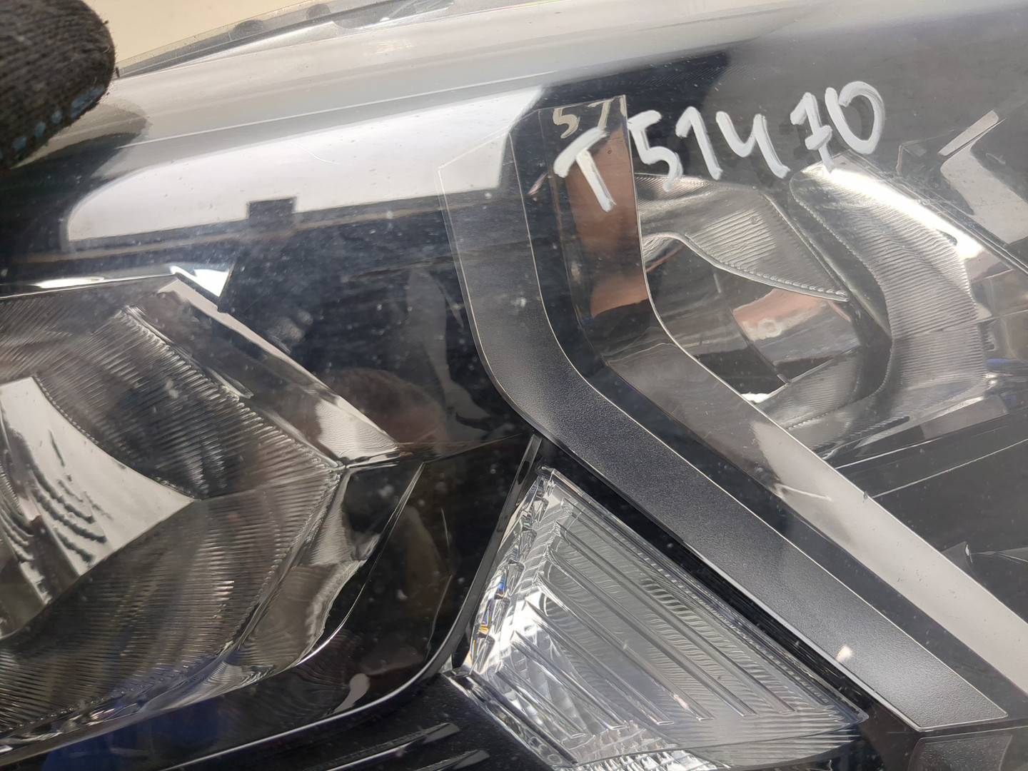 Фара правая