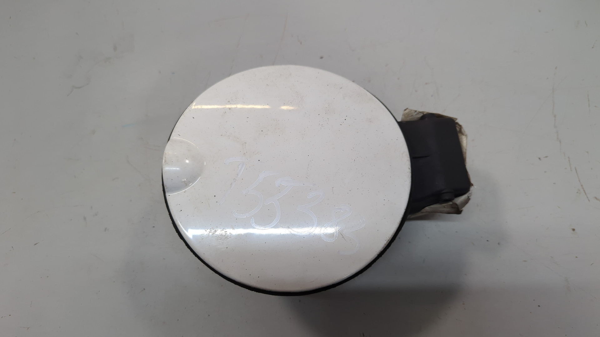 Лючок бензобака