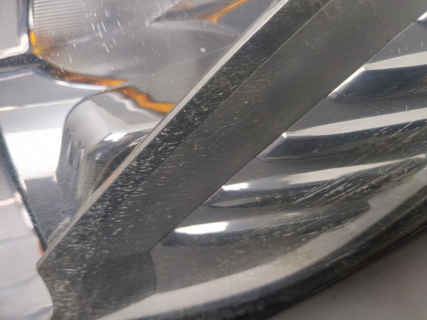 Фара правая