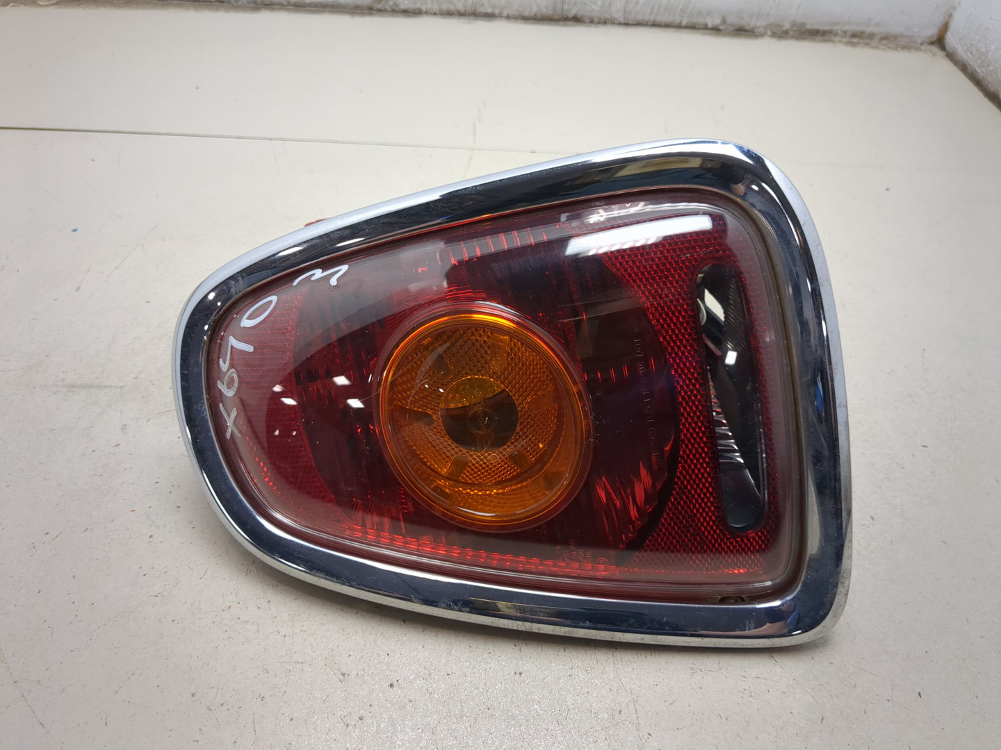 Фонарь задний правый