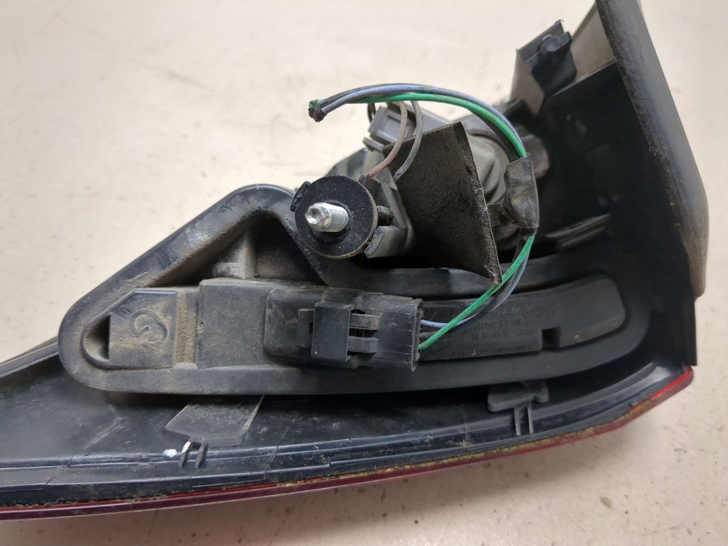 Фонарь задний левый