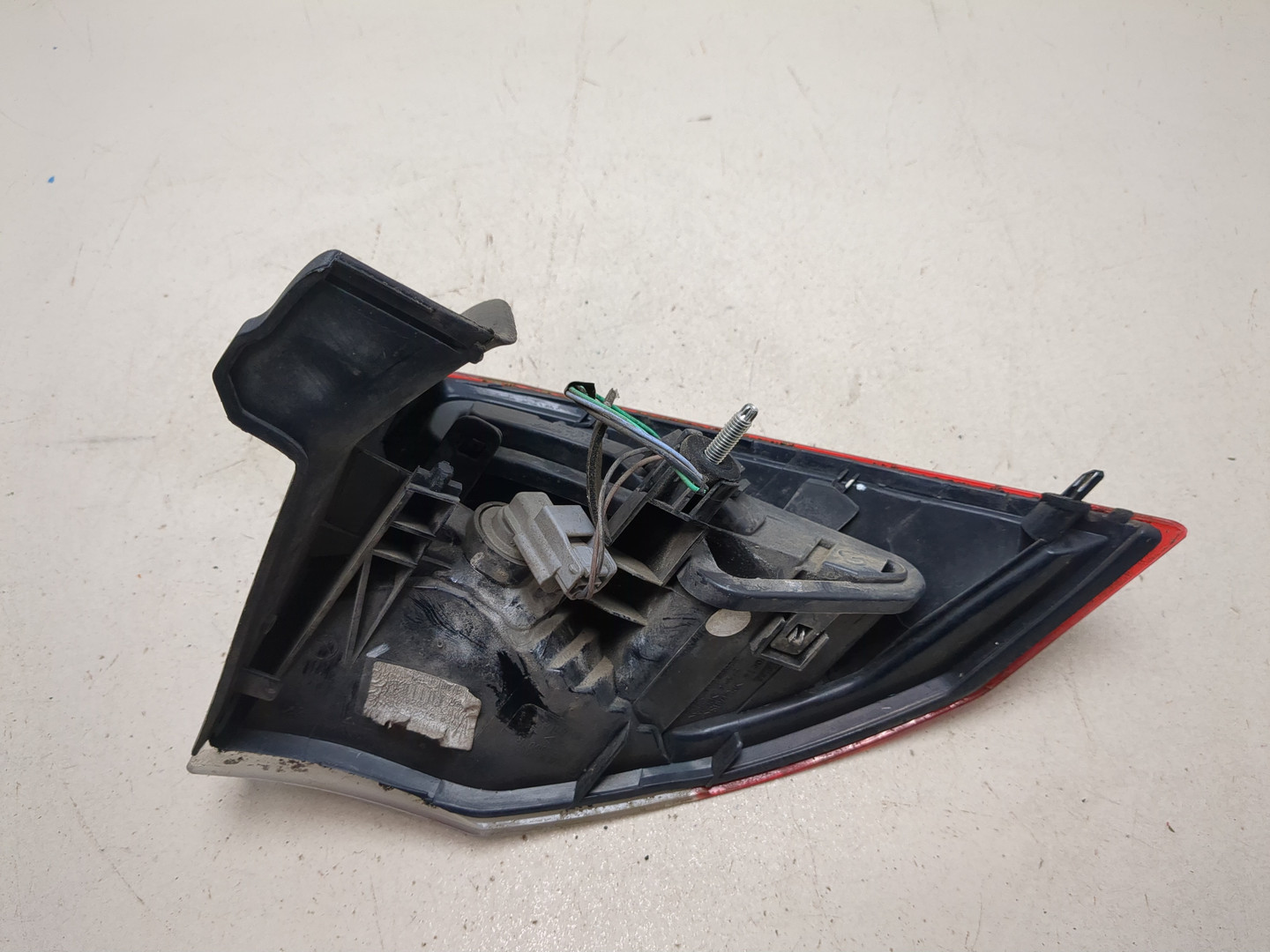 Фонарь задний левый