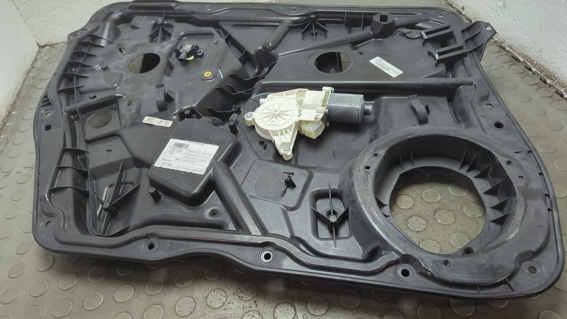 Стеклоподъемник электр. передний левый