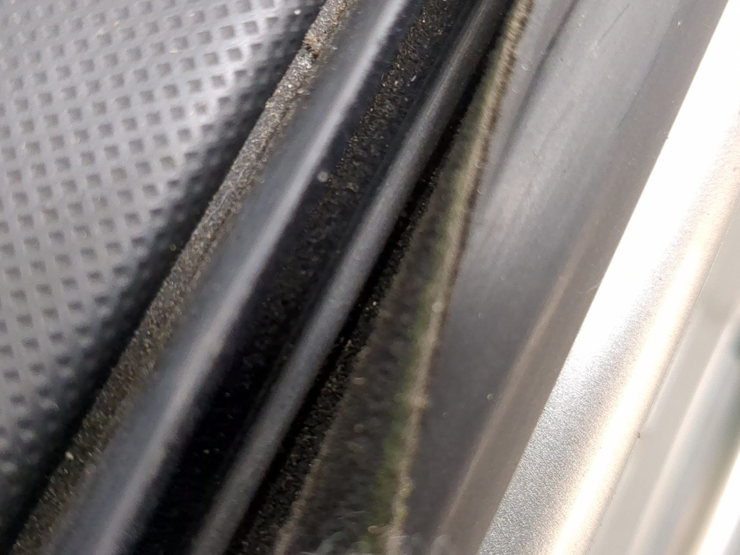 Дверь передняя левая