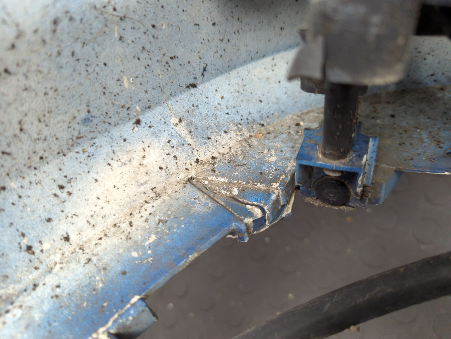 Бампер передний