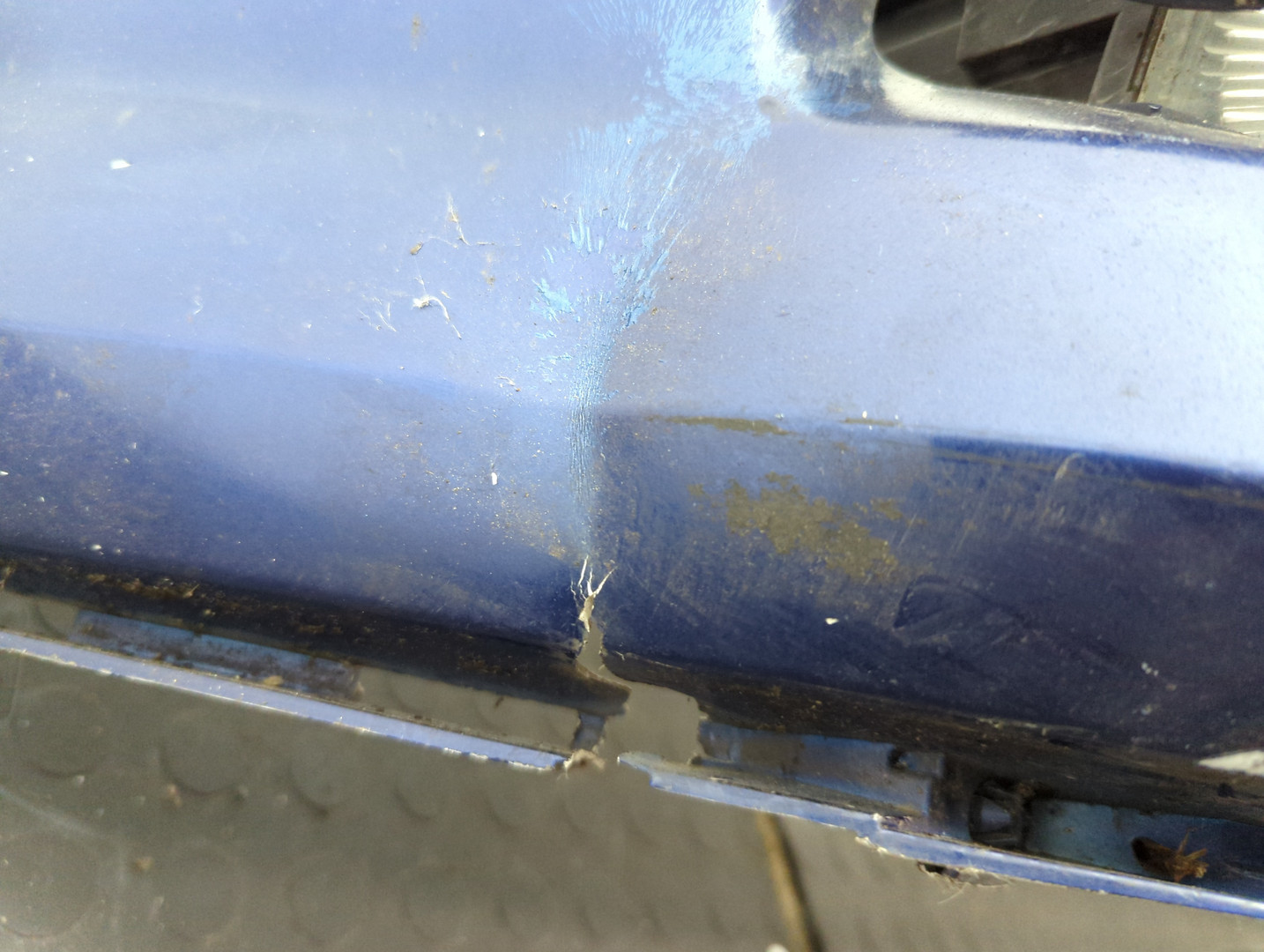 Бампер передний