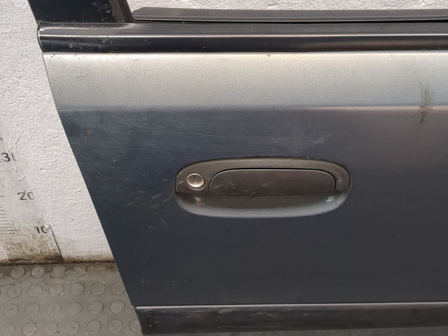 Дверь передняя правая