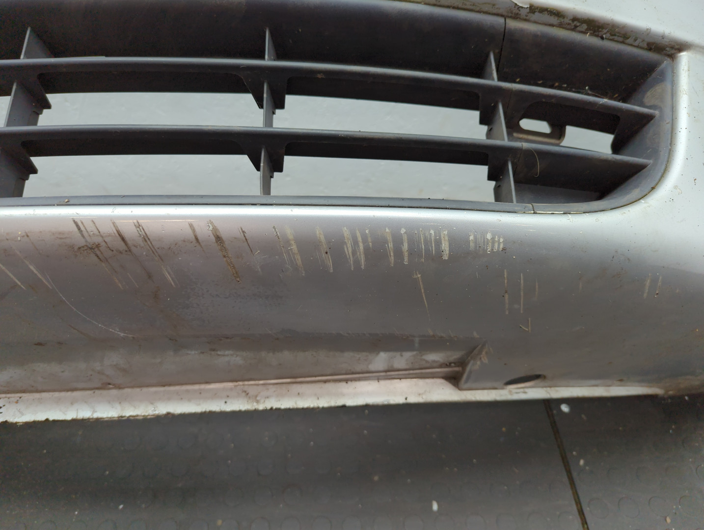 Бампер передний