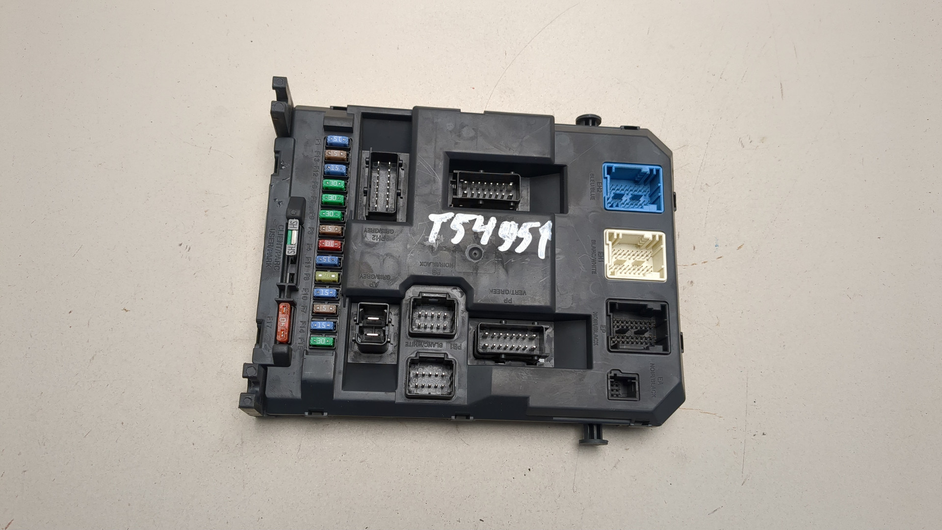 Блок предохранителей