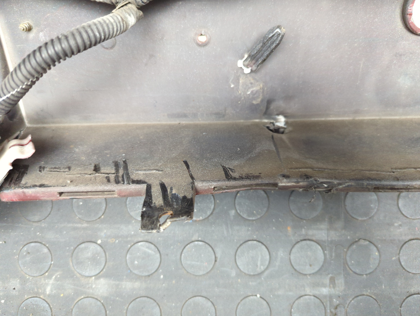 Бампер передний