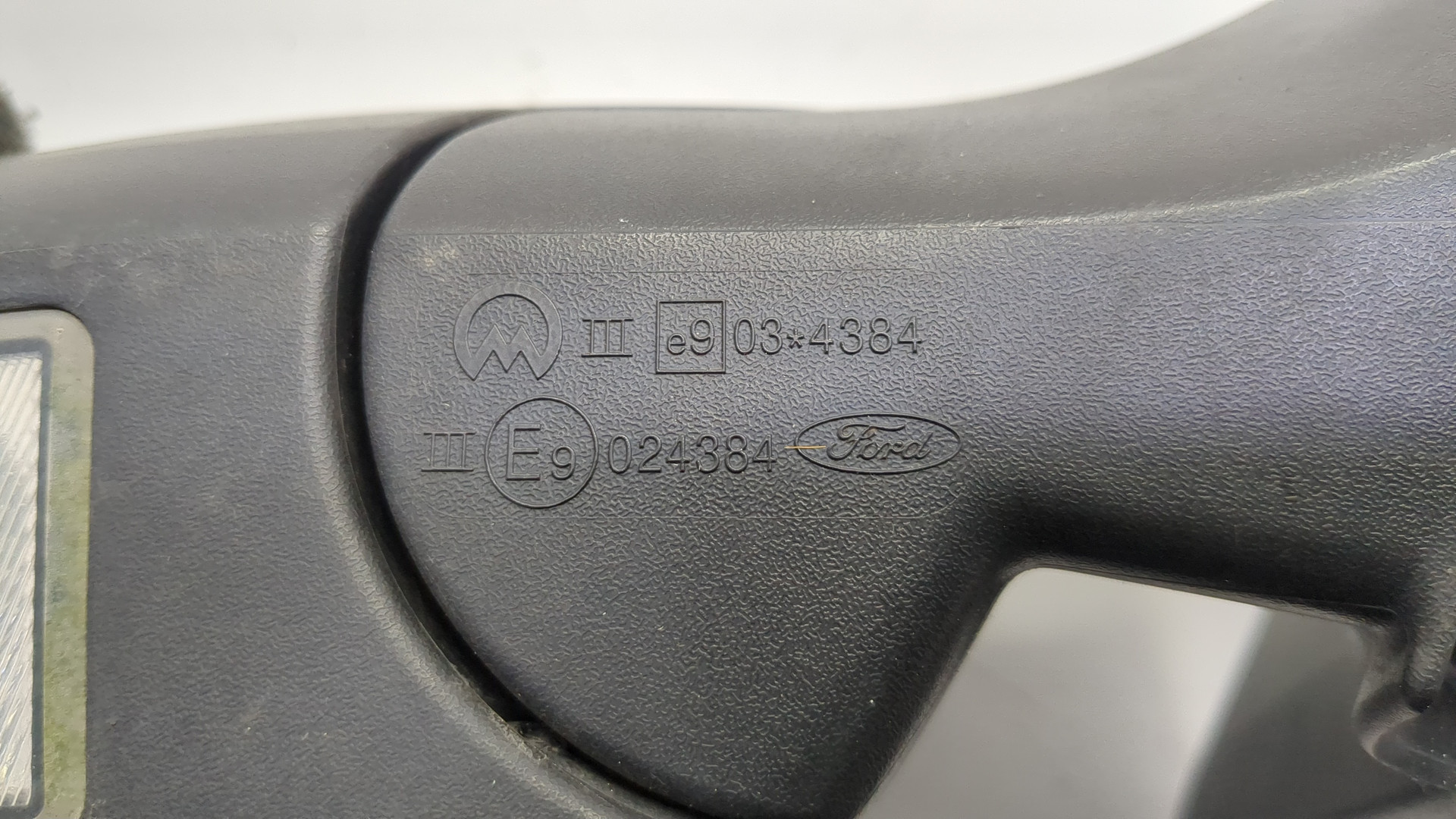 Зеркало правое электрическое