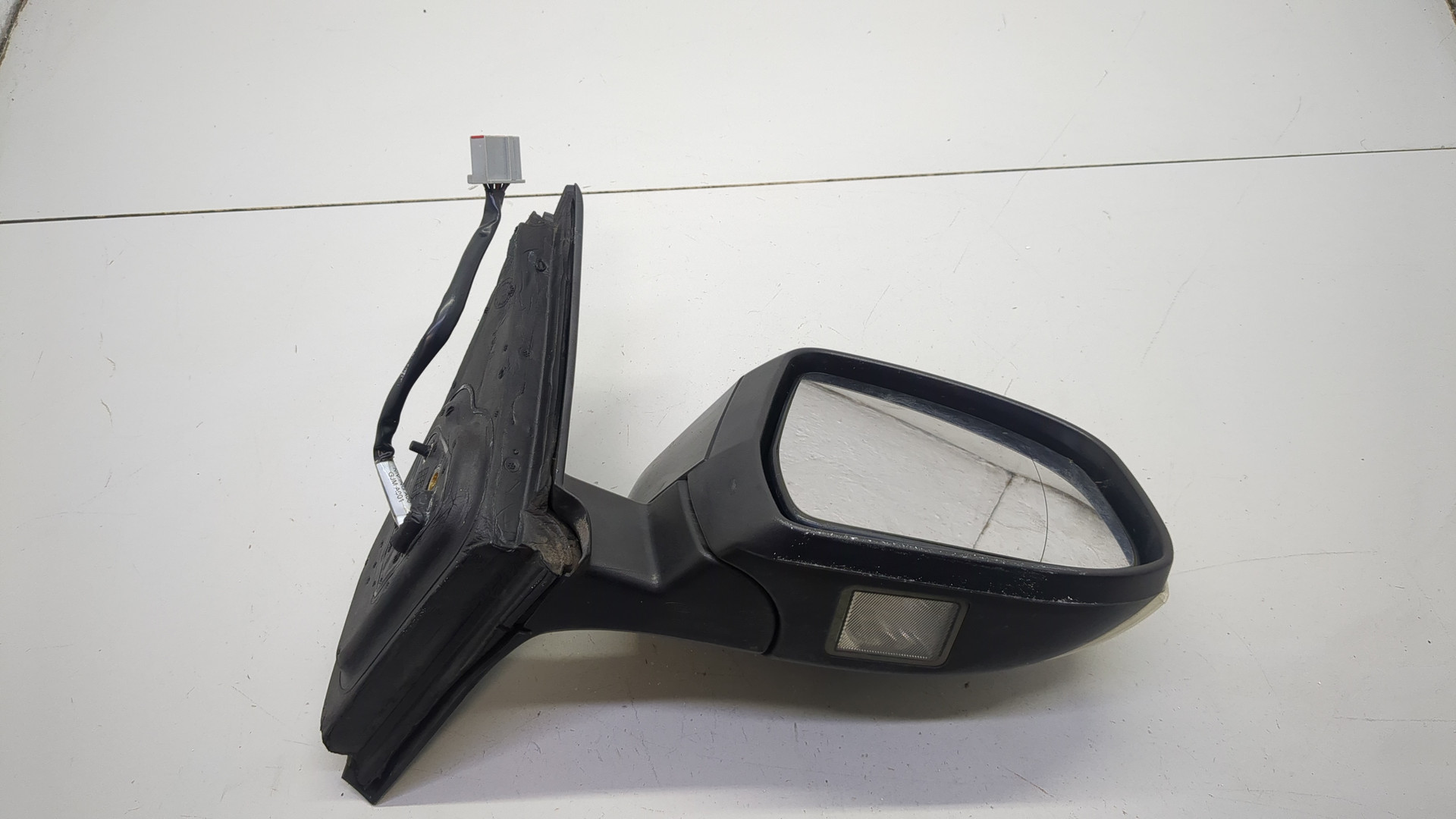 Зеркало правое электрическое