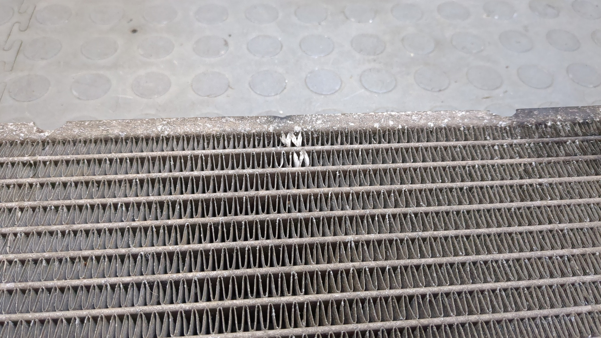 Радиатор охлаждения двигателя основной