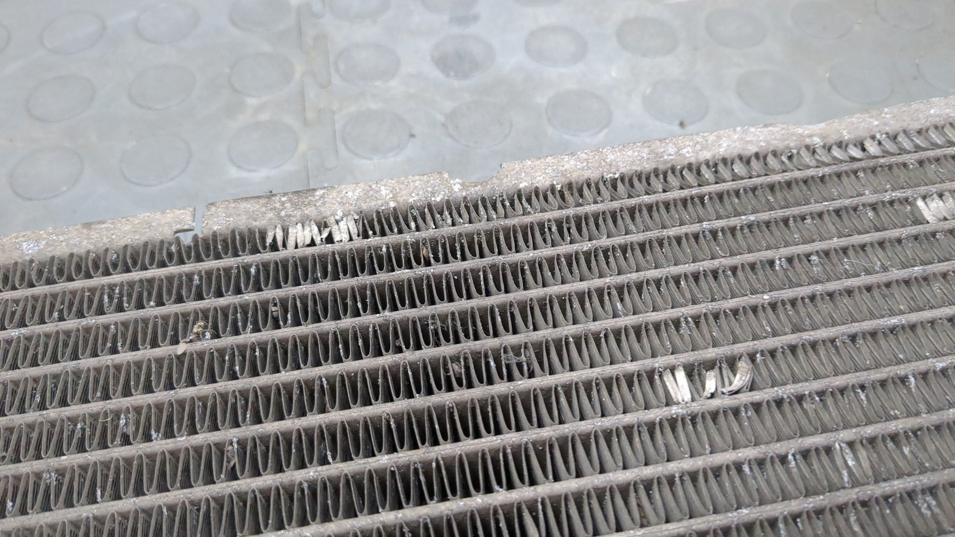 Радиатор охлаждения двигателя основной