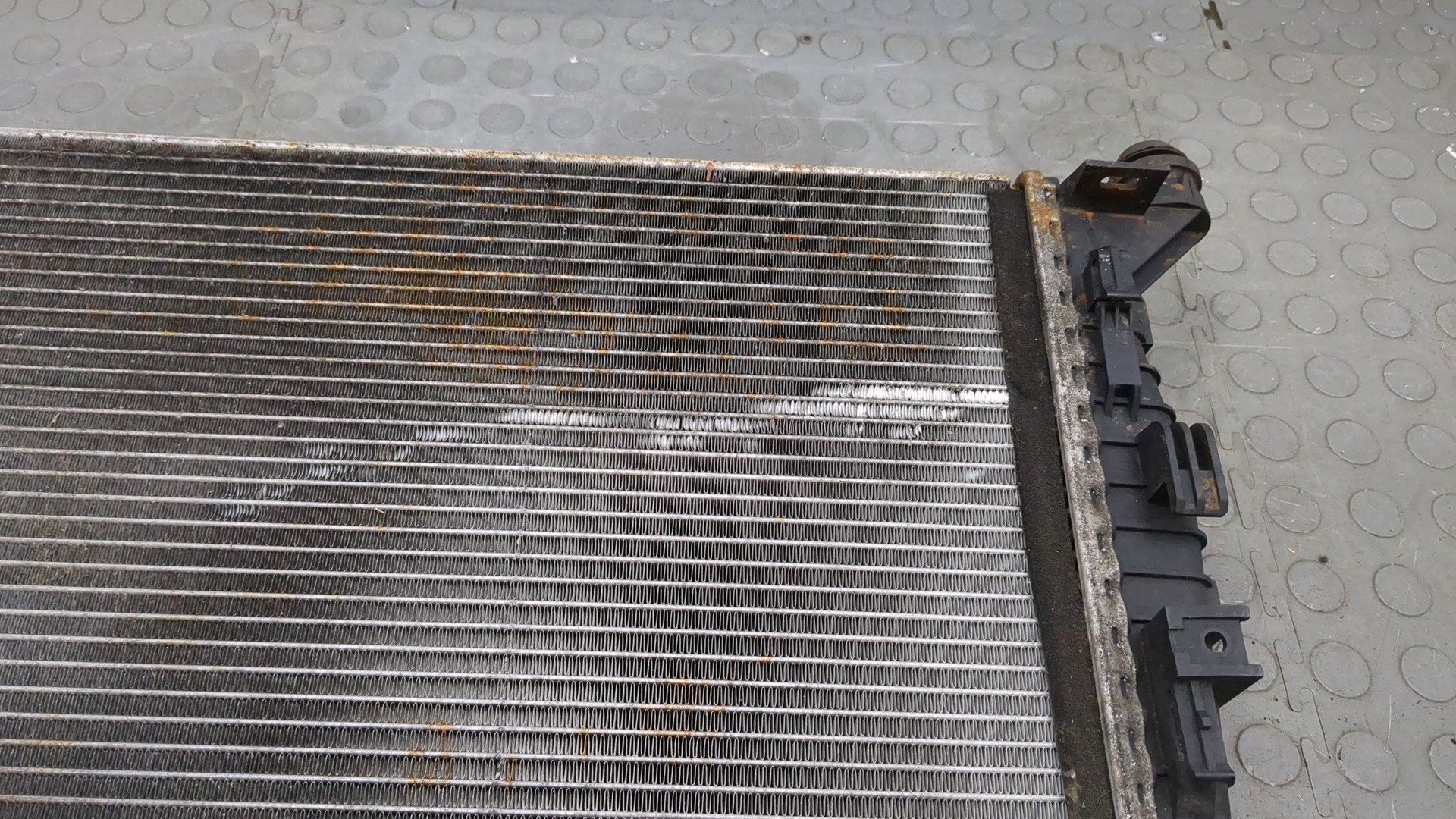 Радиатор охлаждения двигателя основной