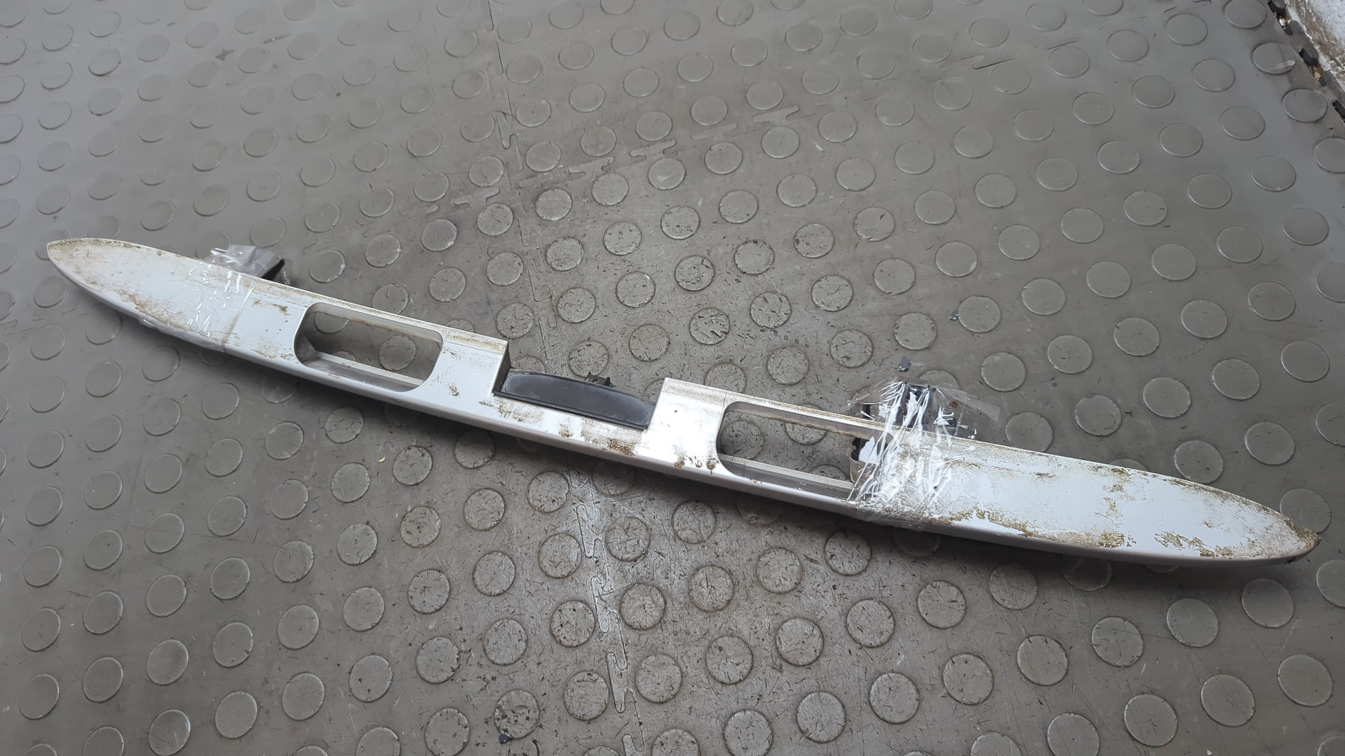 Фонарь подсветки номера