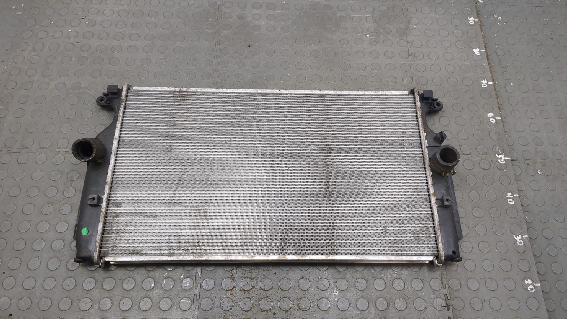 Радиатор охлаждения двигателя основной