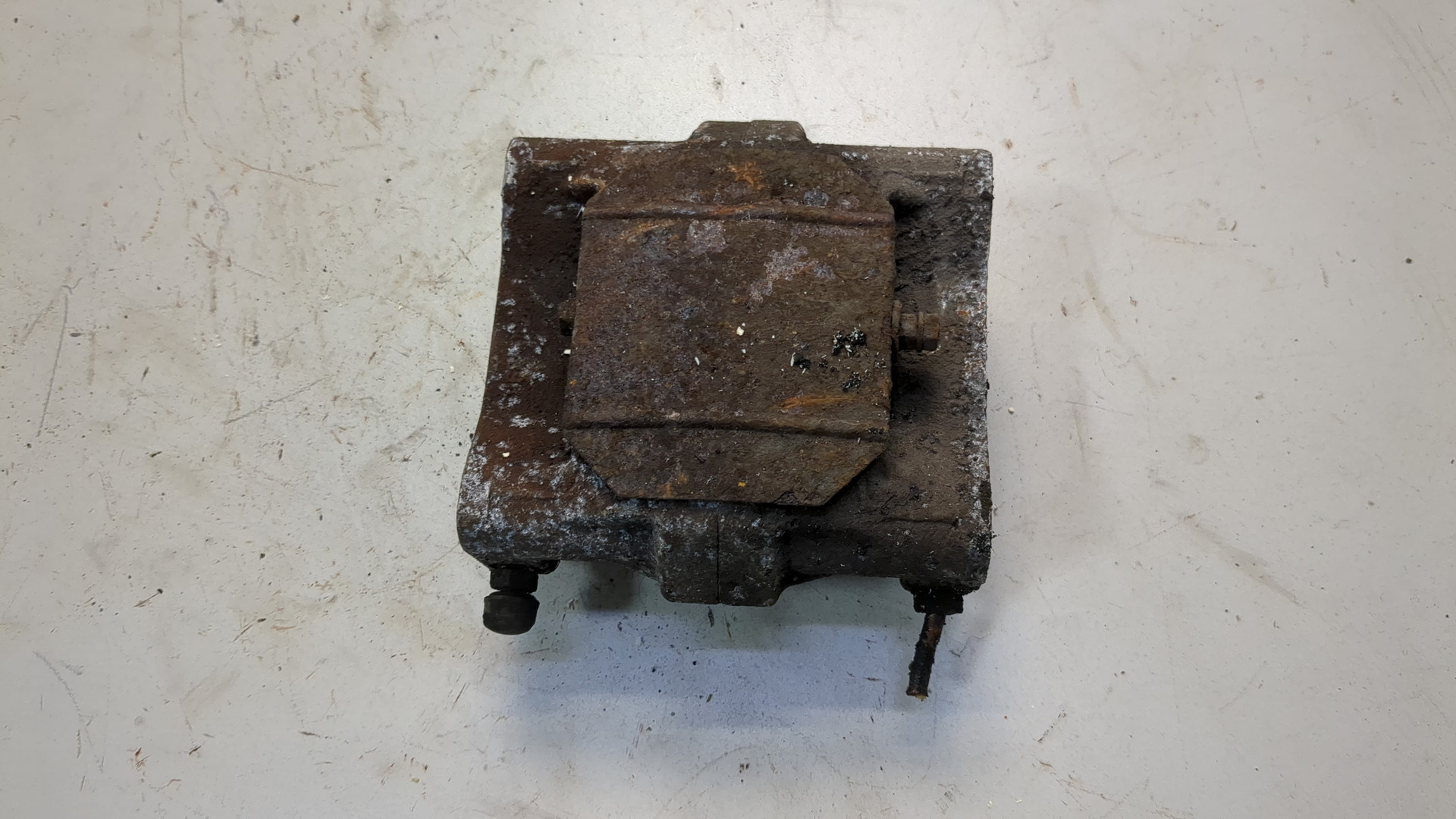 Суппорт задний