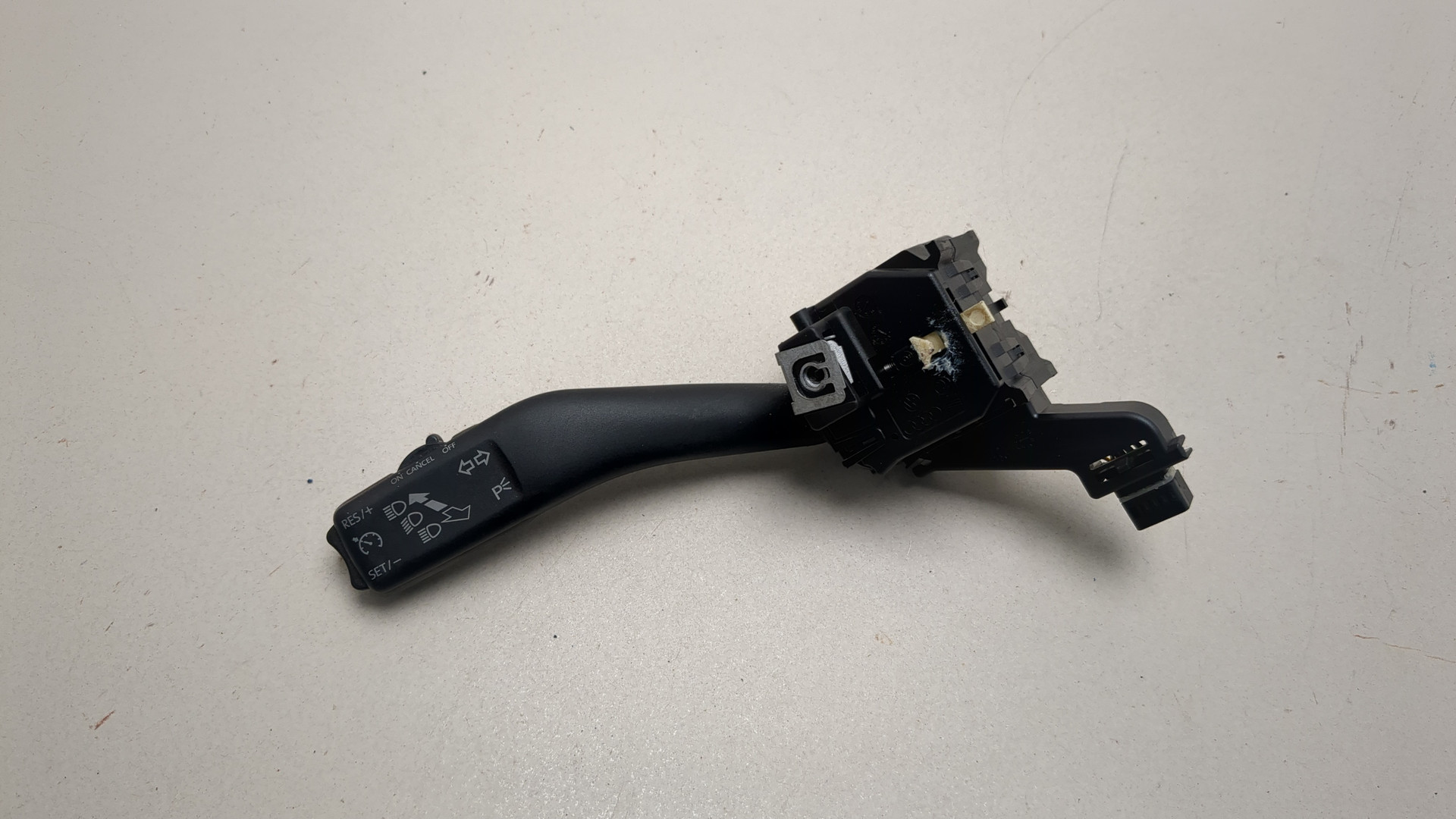 Переключатель поворотов подрулевой