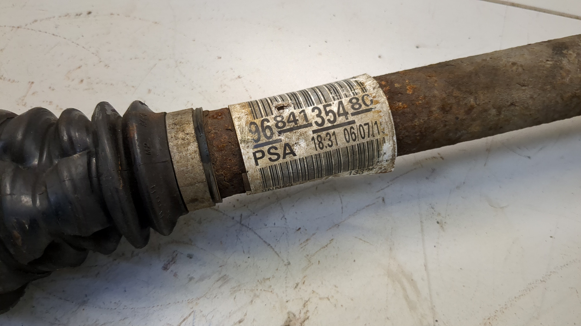 Полуось передняя правая