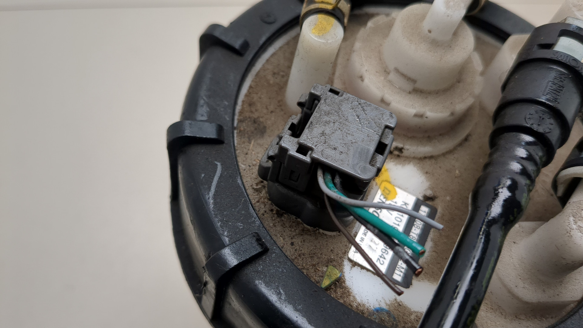 Насос топливный электрический