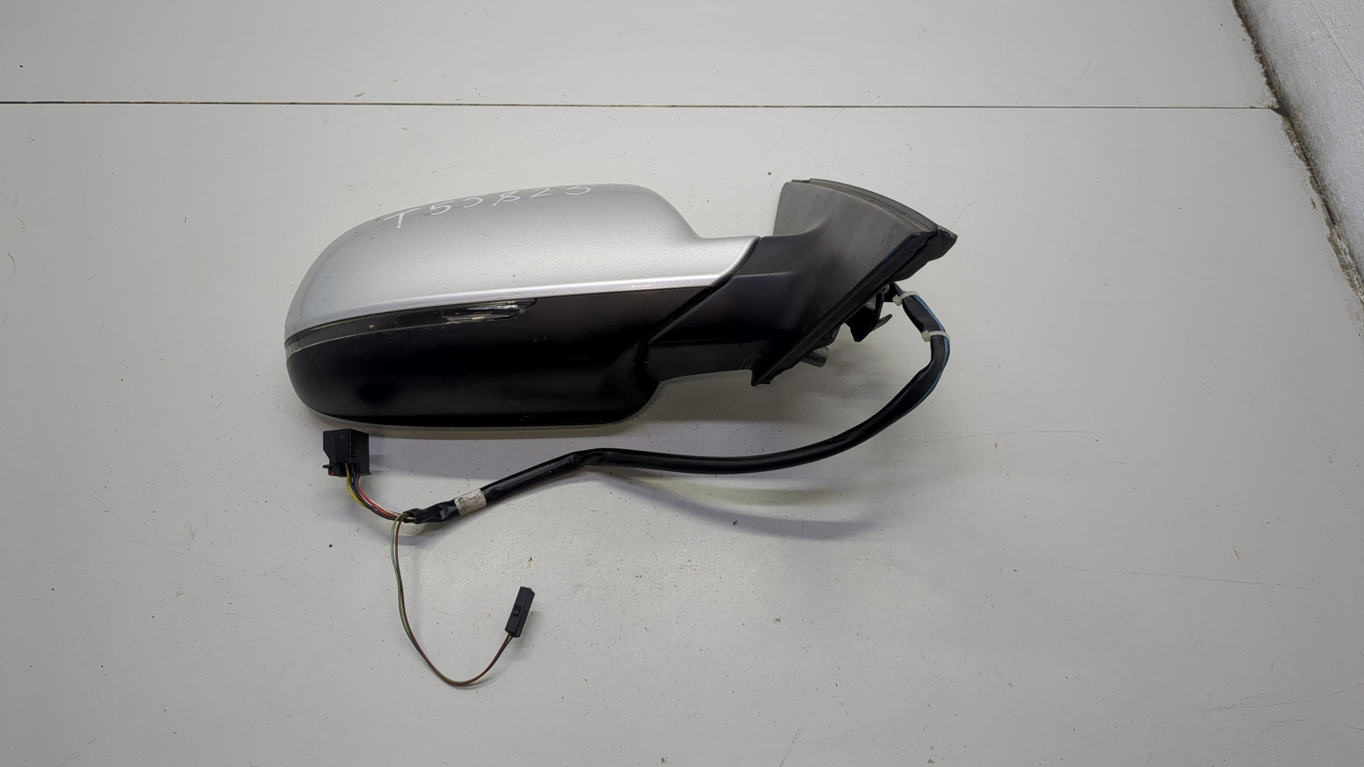 Зеркало правое электрическое