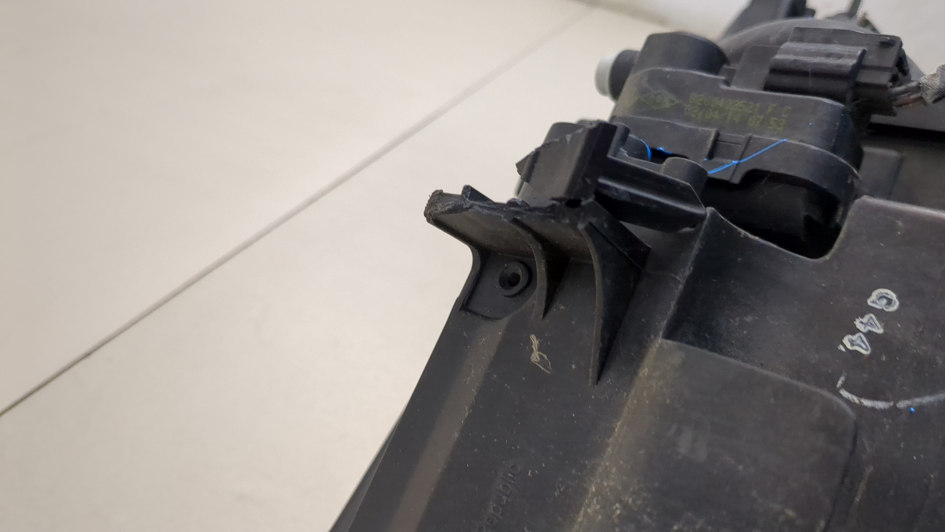 Фара правая