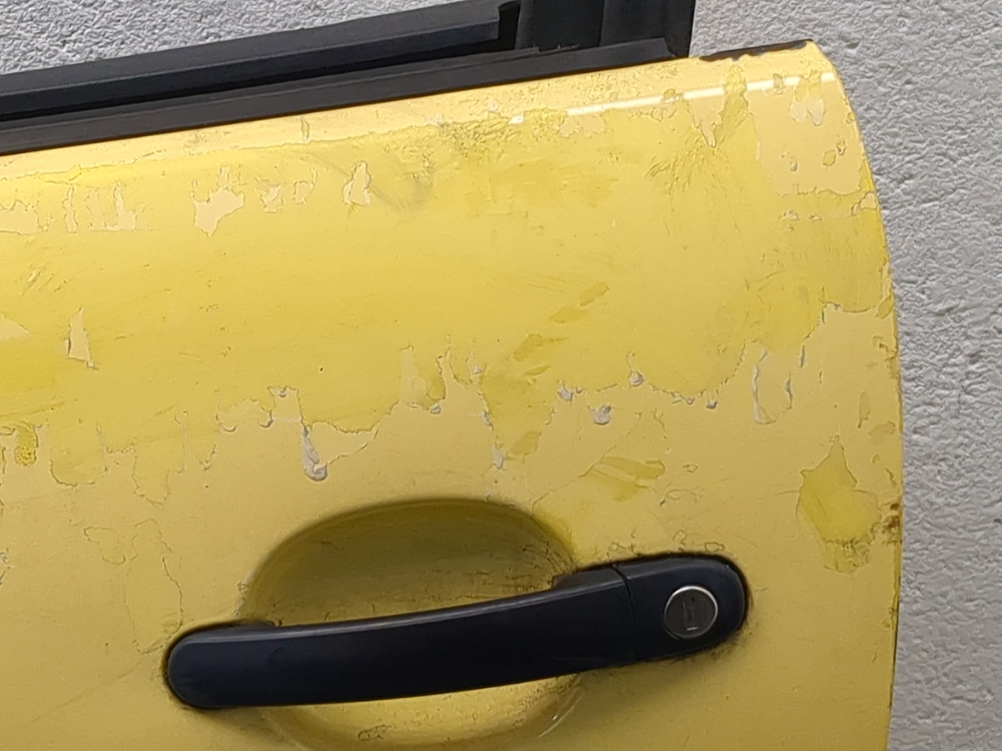 Дверь передняя левая