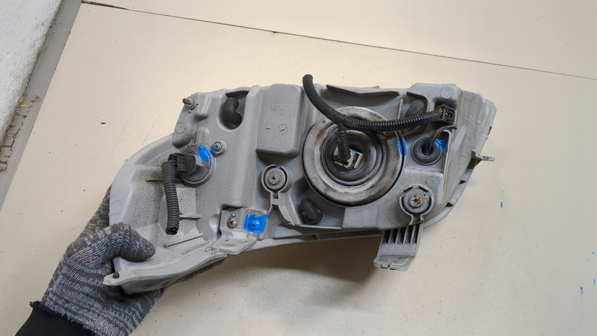 Фара правая